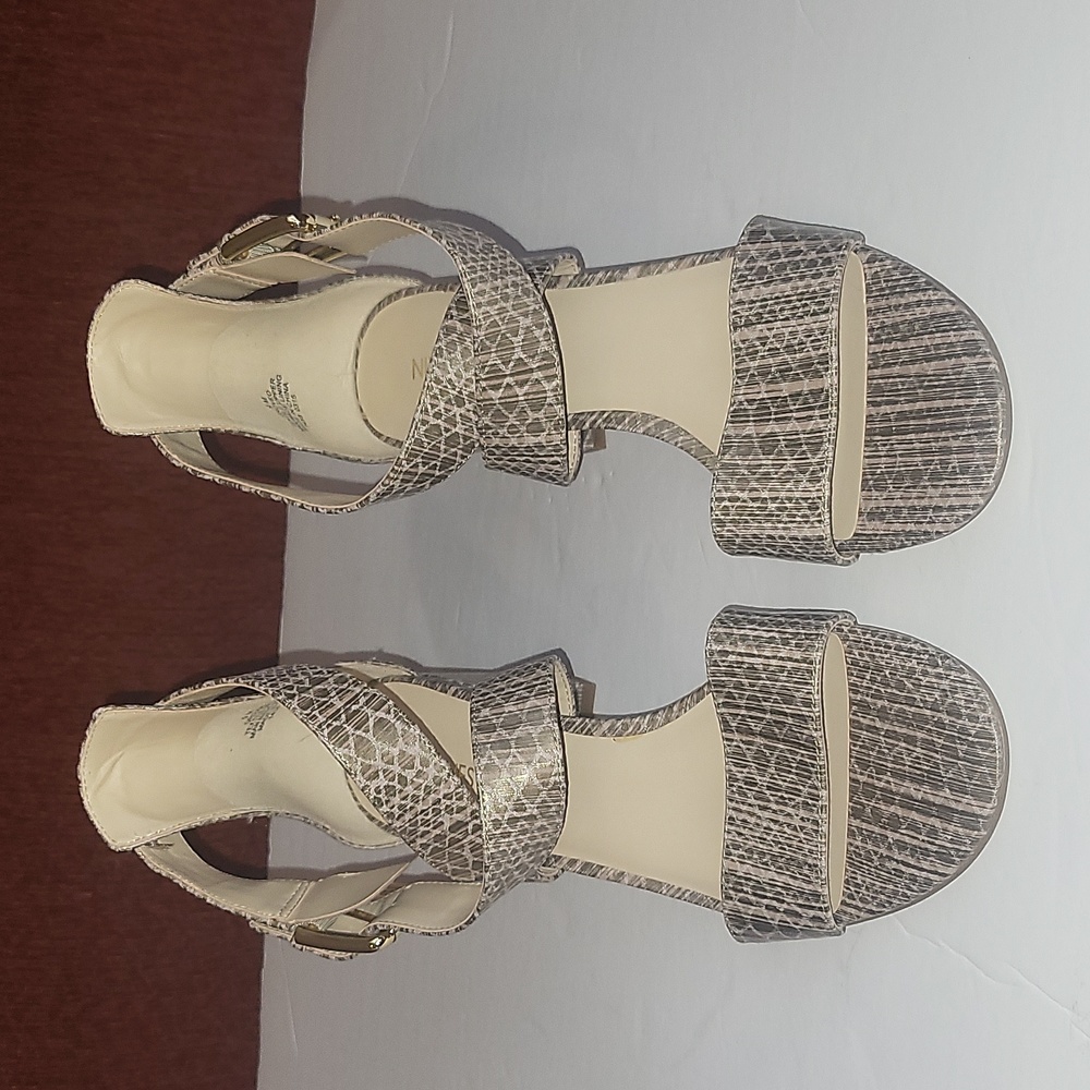 Nine West Taupe Snakeskin Print Ankle Strap Open Toe Block Heel Sandals Sz 9